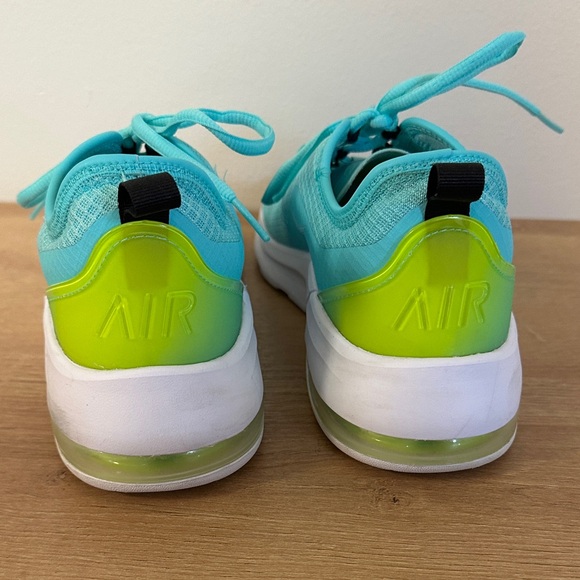 EUC Nike Air Max Motion 2 Aurora Green and Blue Sneakers - Picture 4 of 6